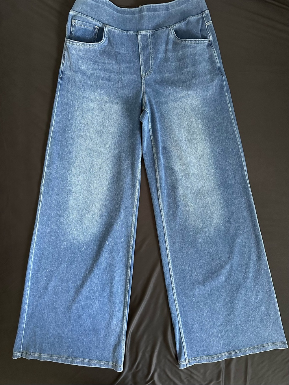 Halara pull on jeans/pants. Size medium